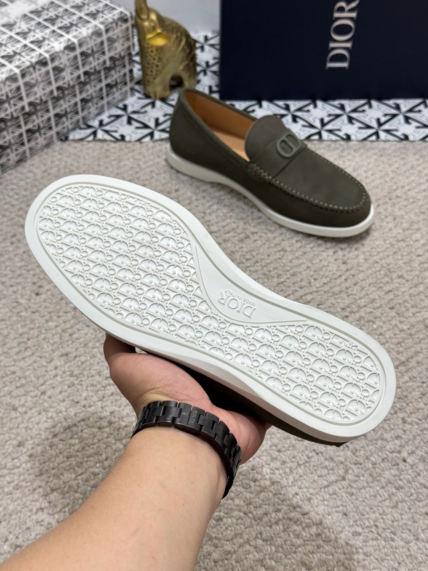 Men's men's shoes 💰480 [New style] 🍺🍺Dior men's casual shoes - a high version of the original one-to-one replica. It is a casual dress shoe. Crafted from luxuriously soft navy suede❤️‍🔥Cow leather lining💘Oblique printed panels on the upper. The lightweight white rubber sole adds sophistication, with an Oblique pattern engraved on the outsole and branding on the back. Size: 38-44 (45, 46 customized